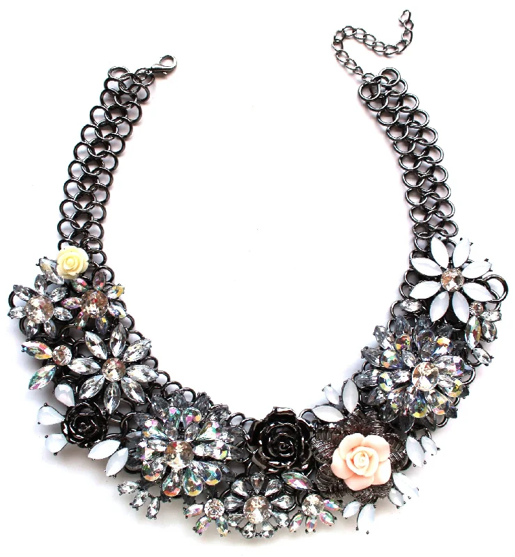 unique necklaces for women-Luxe Chunky Flower Garden Collar Necklace