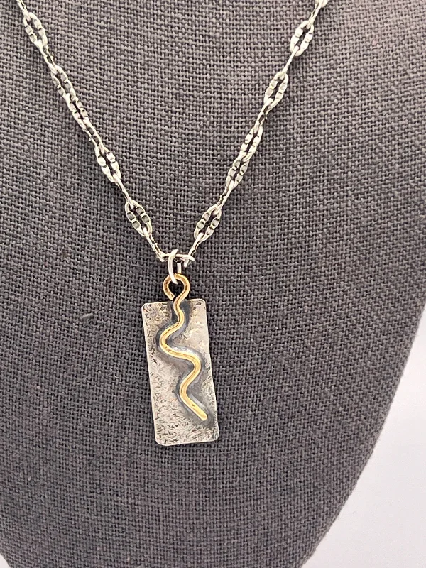 trendy necklaces for women-Throwing a curve necklace