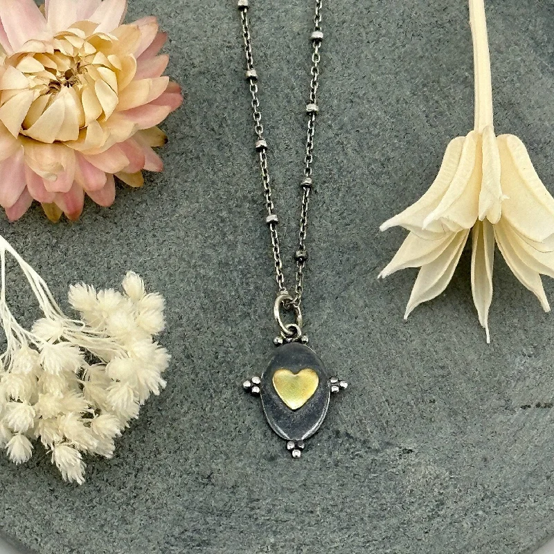 affordable fashion necklaces for women-Charming Mixed Metal Heart Necklace