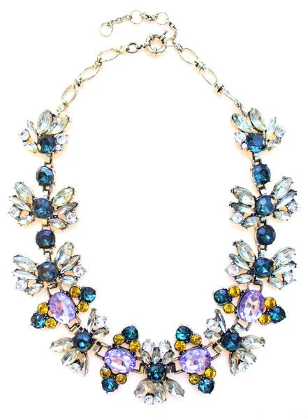 bridal necklace sets for women-Luxe Vintage Inspired Crystal Statement Necklace