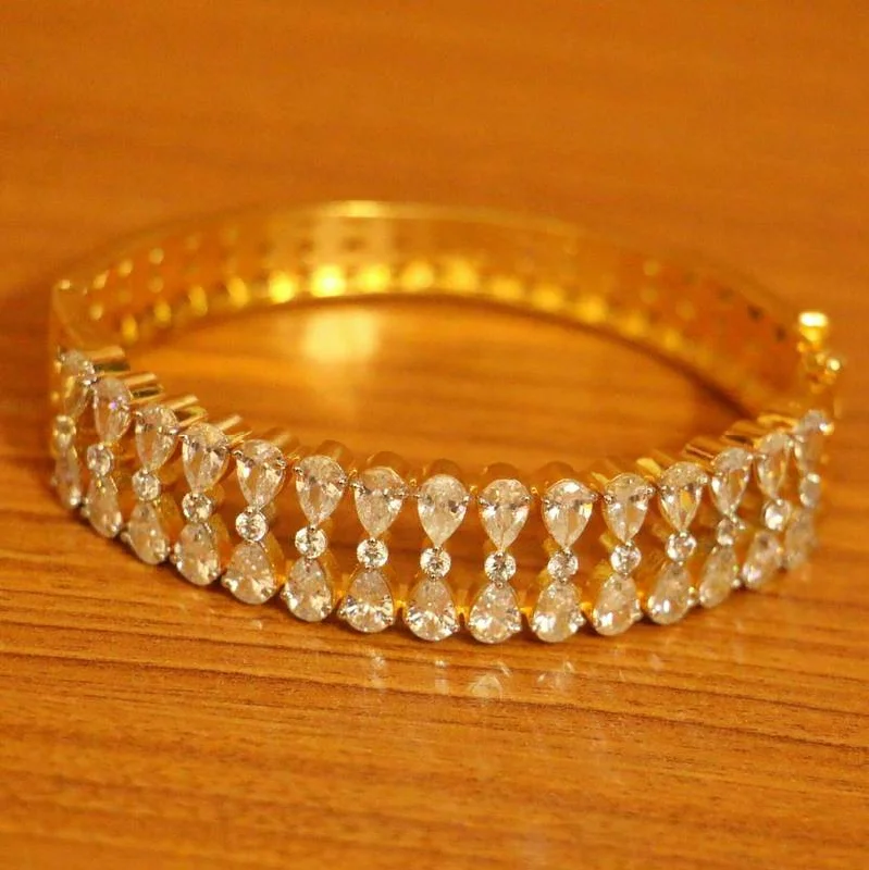 friendship bracelets for women-PEAR SHAPED DAIMOND LOOK OPENABLE BRACELET