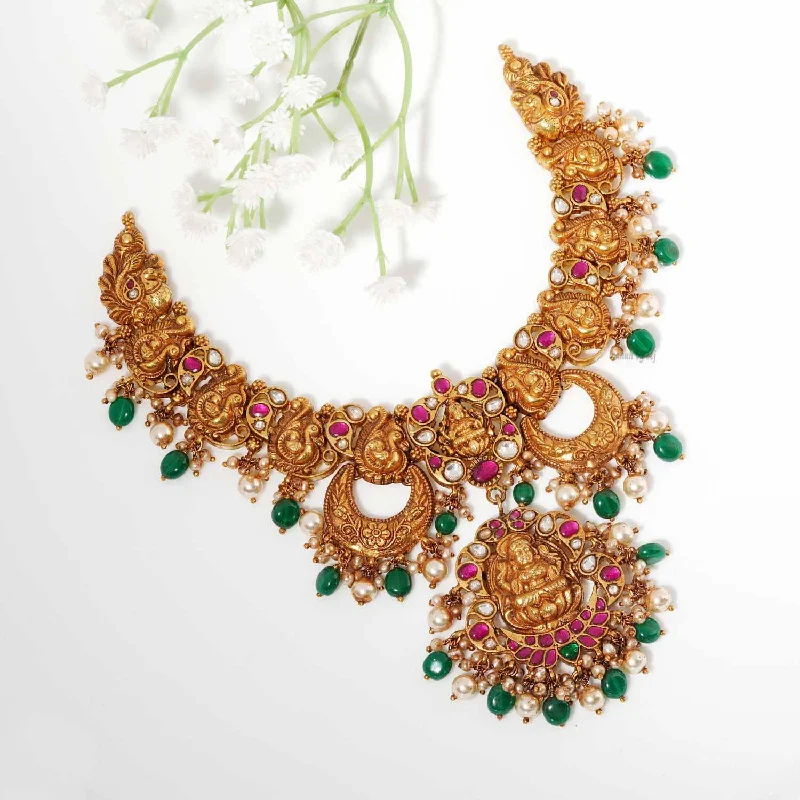 birthday gift necklaces for women-Lakshmi Kundan Nagas Necklace