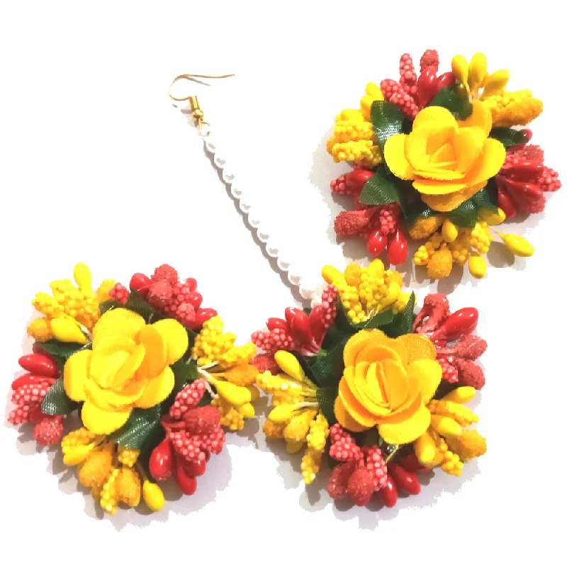 delicate earrings for women-Kavyas Kreation Floral Earrings With Mangtikka