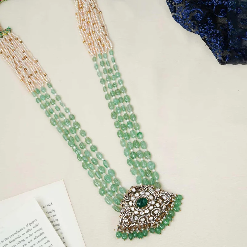 trendy necklaces for women-Radha Emerald Long Necklace