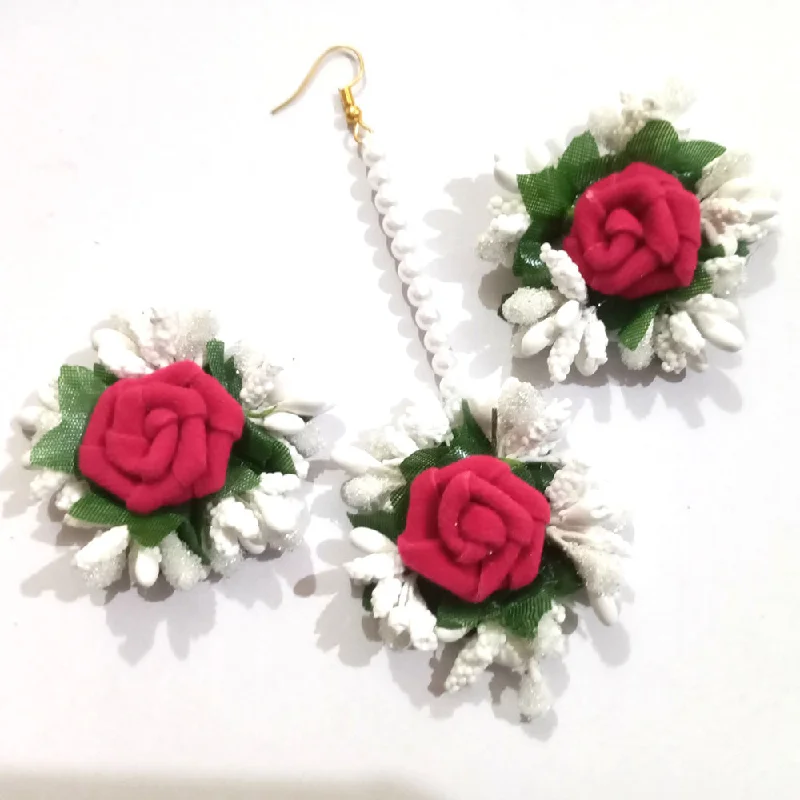 luxury earrings for women-Kavyas Kreation Floral Earrings With Mangtikka